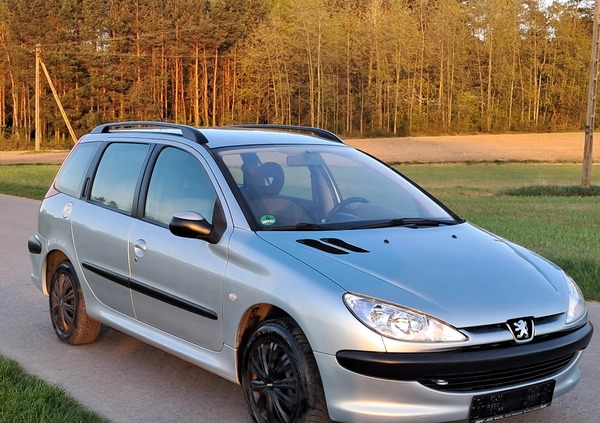 Peugeot 206 cena 7900 przebieg: 180480, rok produkcji 2002 z Ryki małe 352